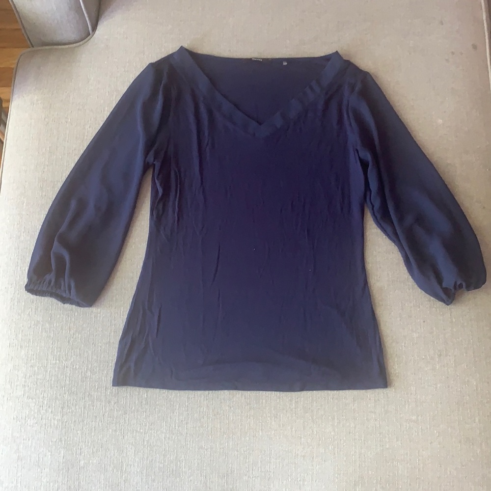 TAHARI top